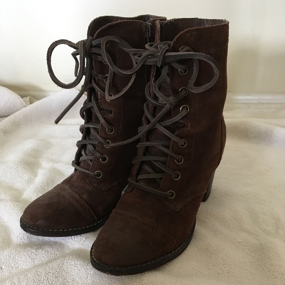 Steve Madden suede booties size 6.5