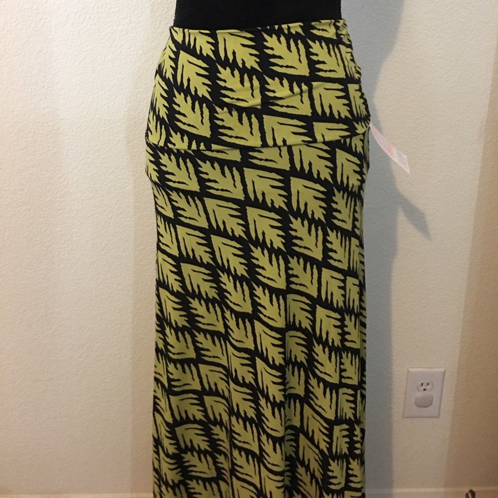 LulaRoe lindsay Maxi- s