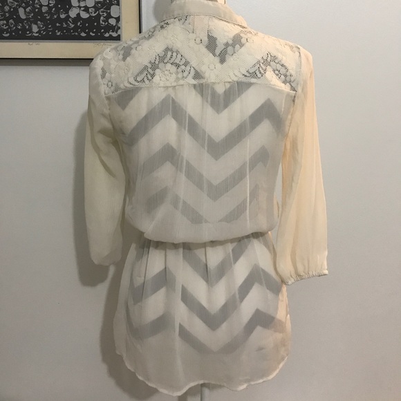Ivory Cinched Waist Blouse - Picture 3 of 4