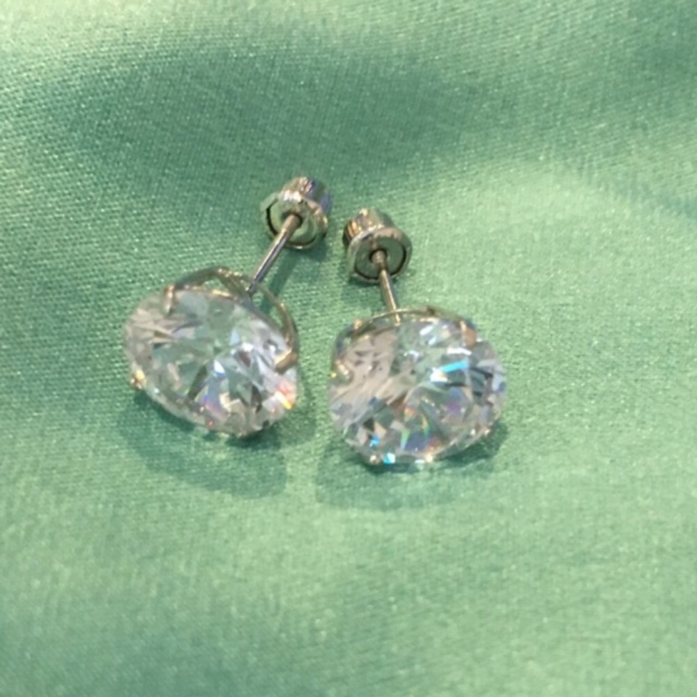 💎2.0Ct. 14K  White/Yellow Gold CZ Stud Earrings.