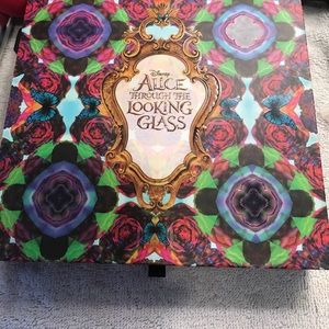 Alice through the looking glass urban decay