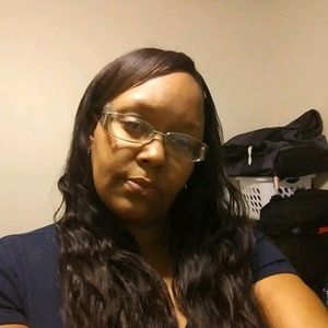 Meet your Posher, Geneka