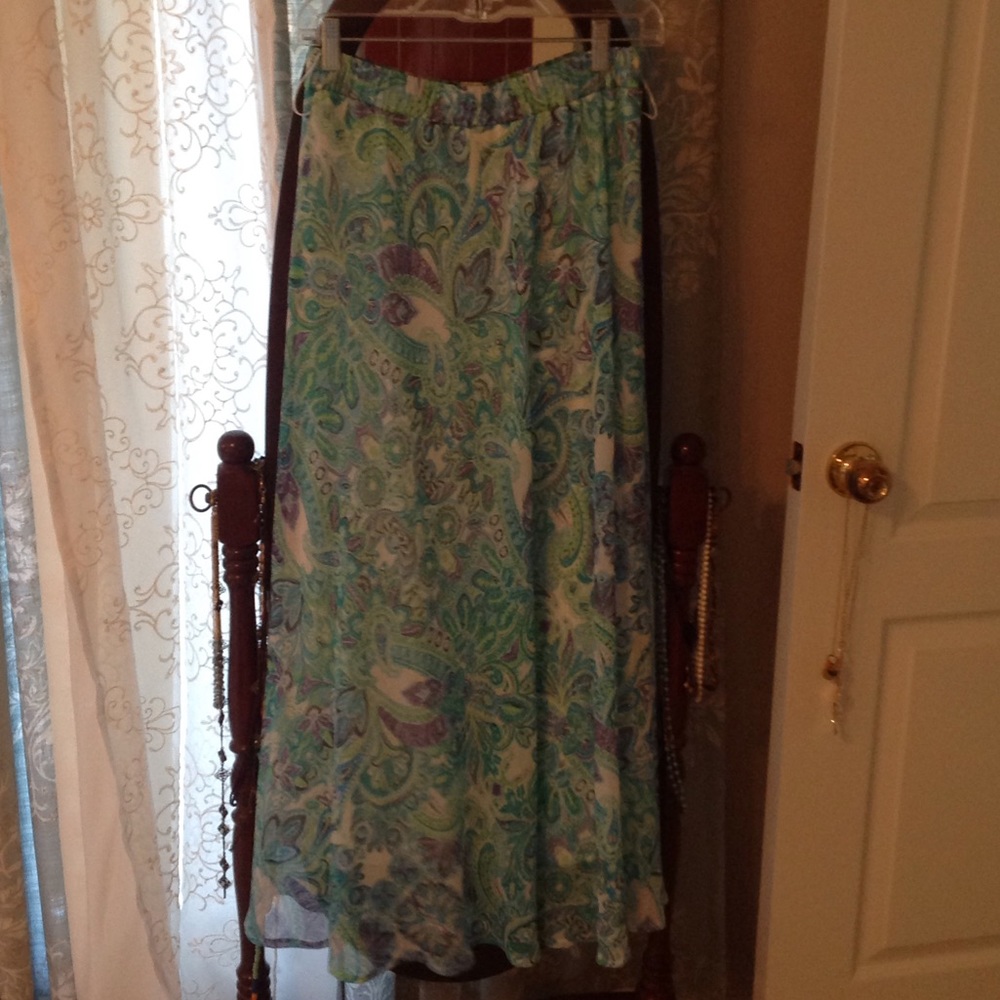 Green floral maxi skirt