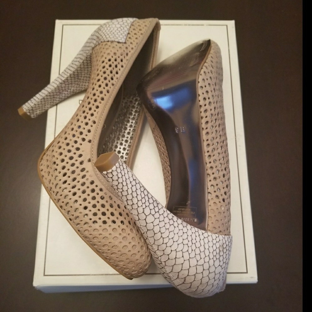 *NEW* Cute Nude BCBG Heel - Picture 3 of 4