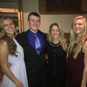 Meet your Posher, Dawn