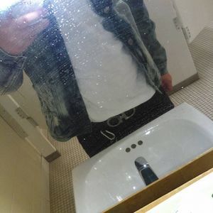 Meet your Posher, Devin