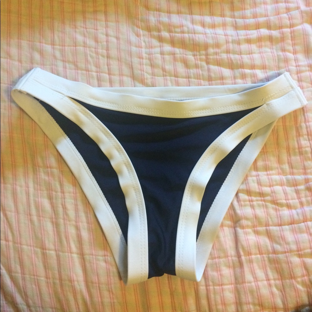 Swimsuit bottom