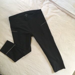 Worn Once - Athleta Relay Tight 2.0