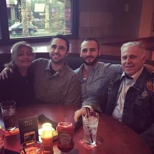 Meet your Posher, Bobby