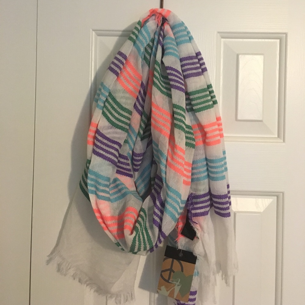 Steve Madden scarf