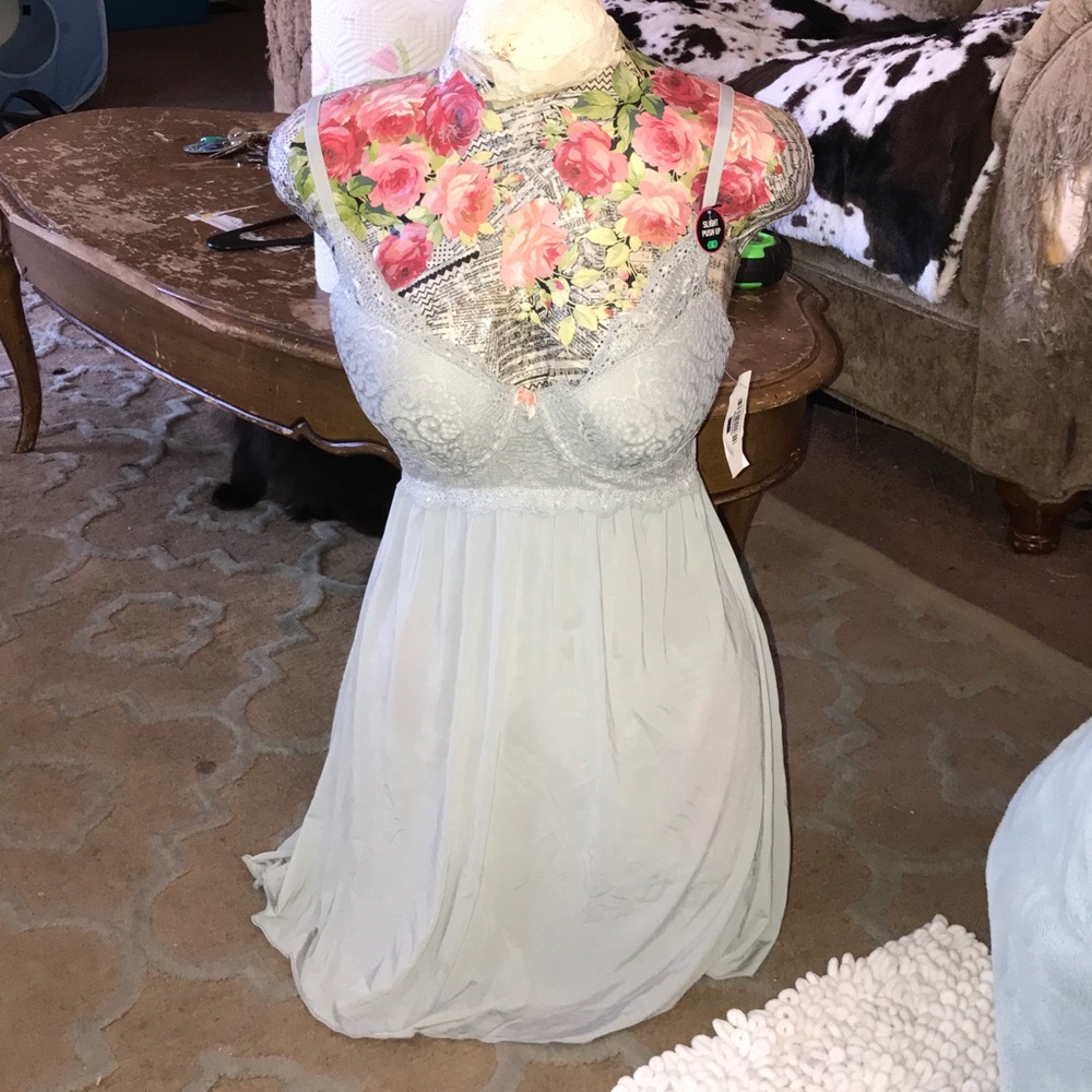 Large push up bra chemise
