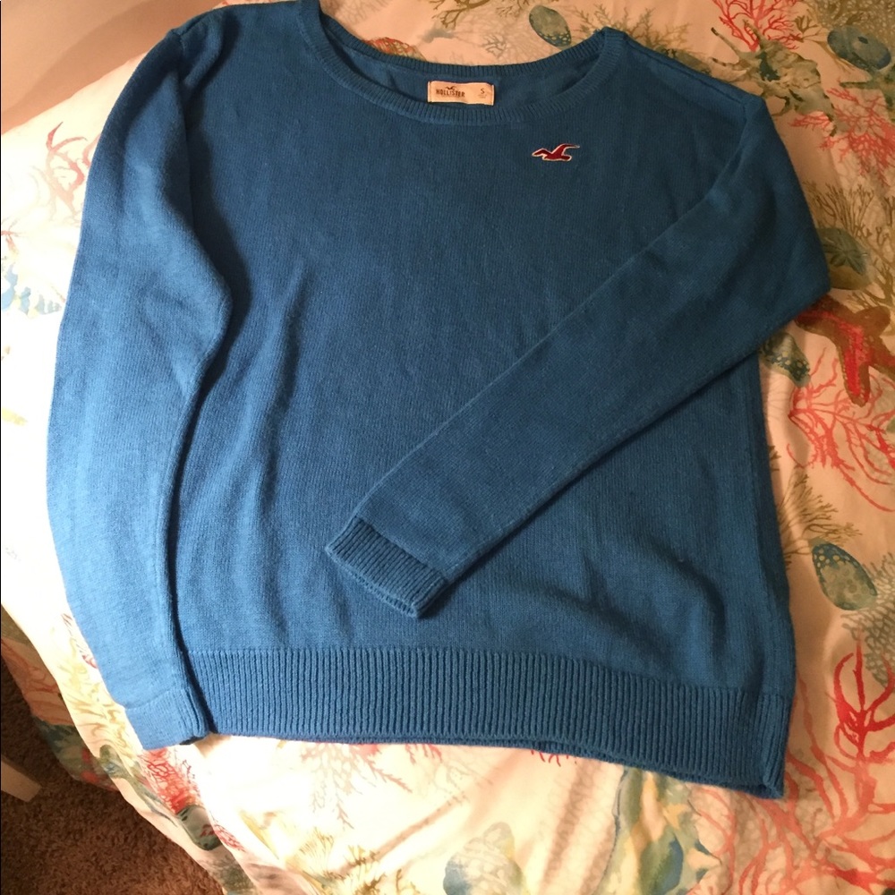 Hollister sweater