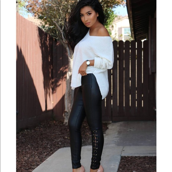 White Knitted Sweater - Picture 4 of 5