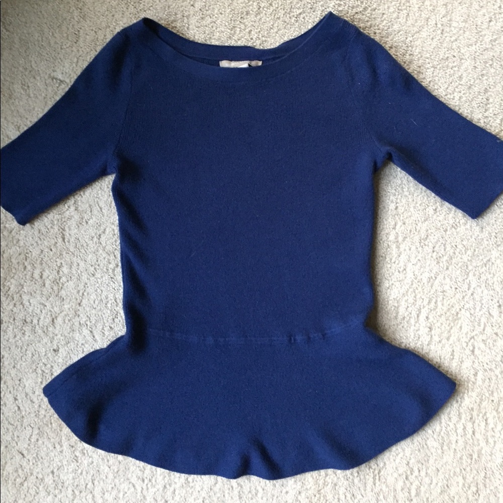 Short sleeved sweater