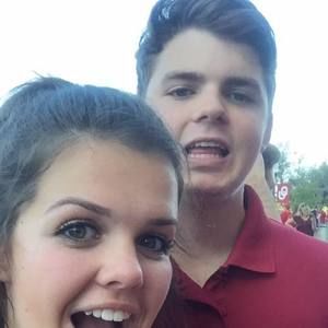 Meet your Posher, Casey