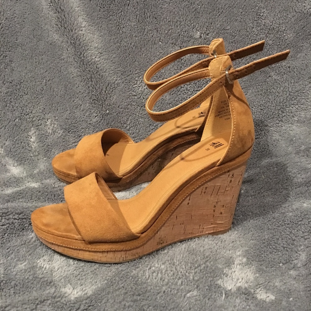 🚫SOLD🚫 H&M Tan Cork Wedges Sz 7.5 (Almost New)