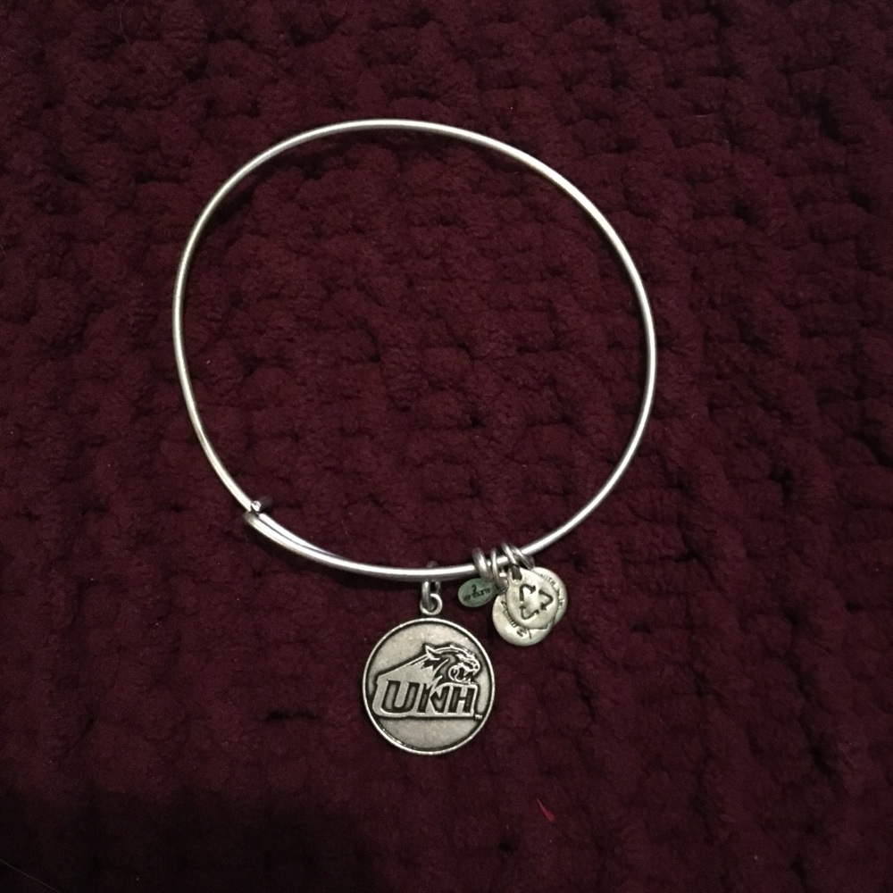 University of New Hampshire Alex and Ani bracelet