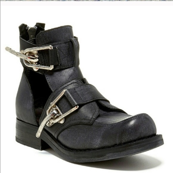 Jeffrey Campbell Black Distressed Roscoe Boot - Picture 1 of 5