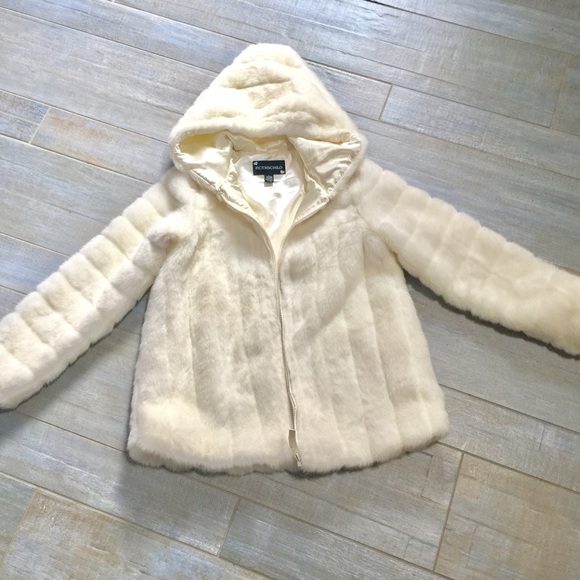 Rothschild Other - Rothschild white child's coat -NWOT
