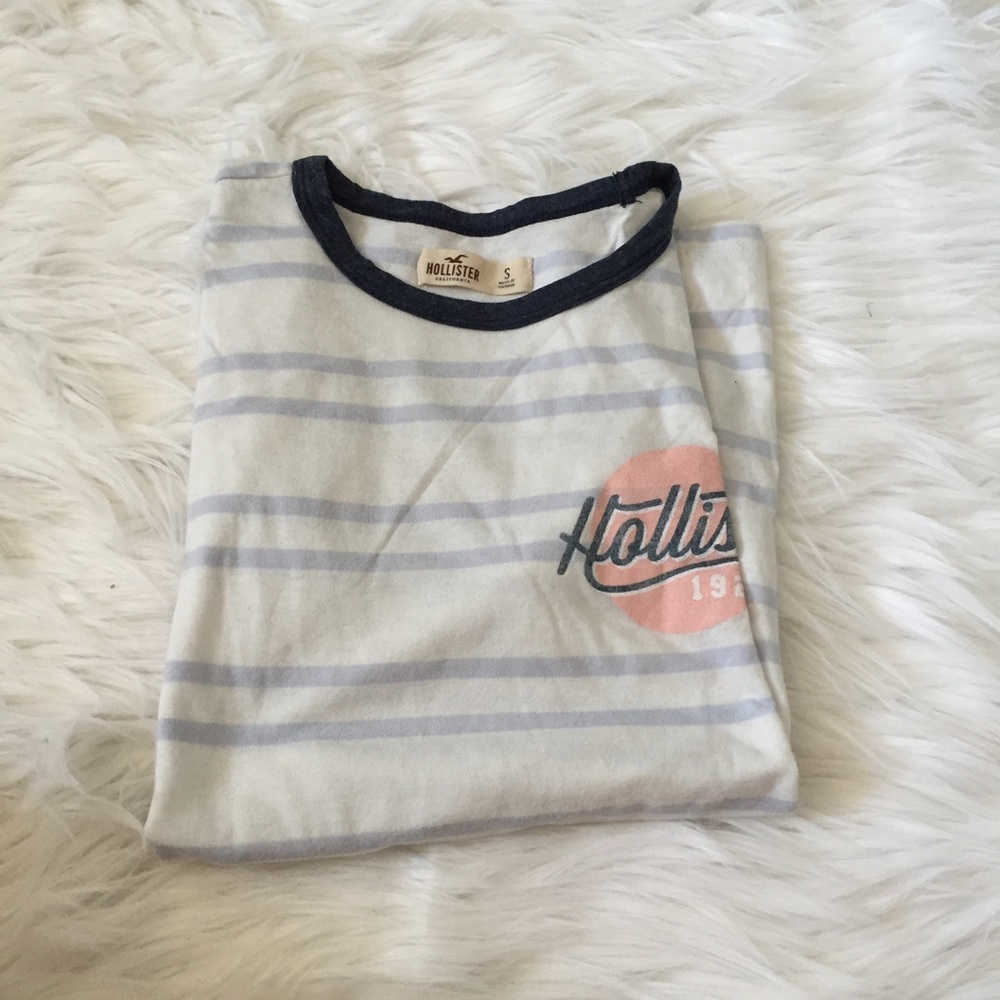 Hollister top