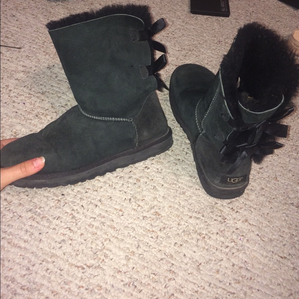 Bailey Bow UGGS black size 8