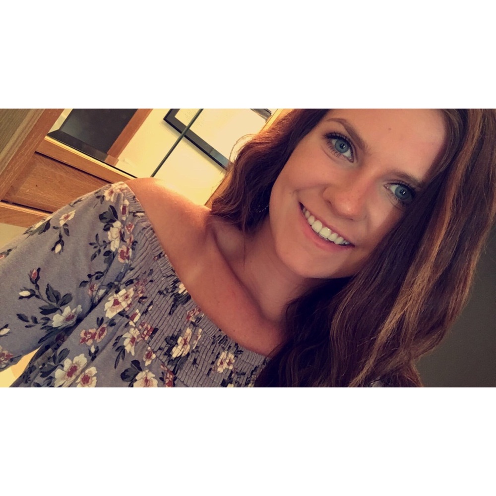 Meet your Posher, Emily