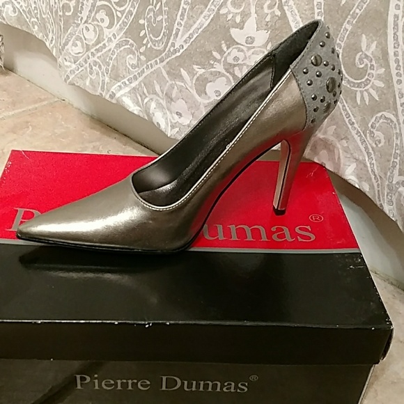 NWT Pierre Dumas pewter size 6.5 pumps - Picture 1 of 4
