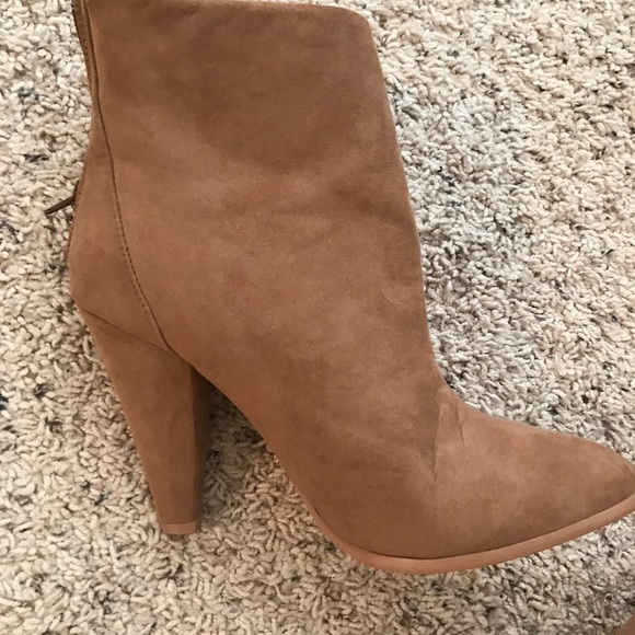 Perfect fall booties! - Picture 4 of 5