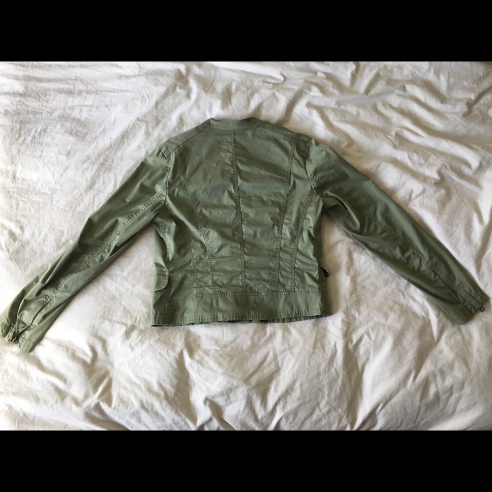 Light jacket - Picture 3 of 3