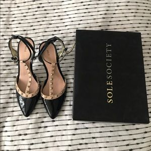 Rockstud Knock off size 8