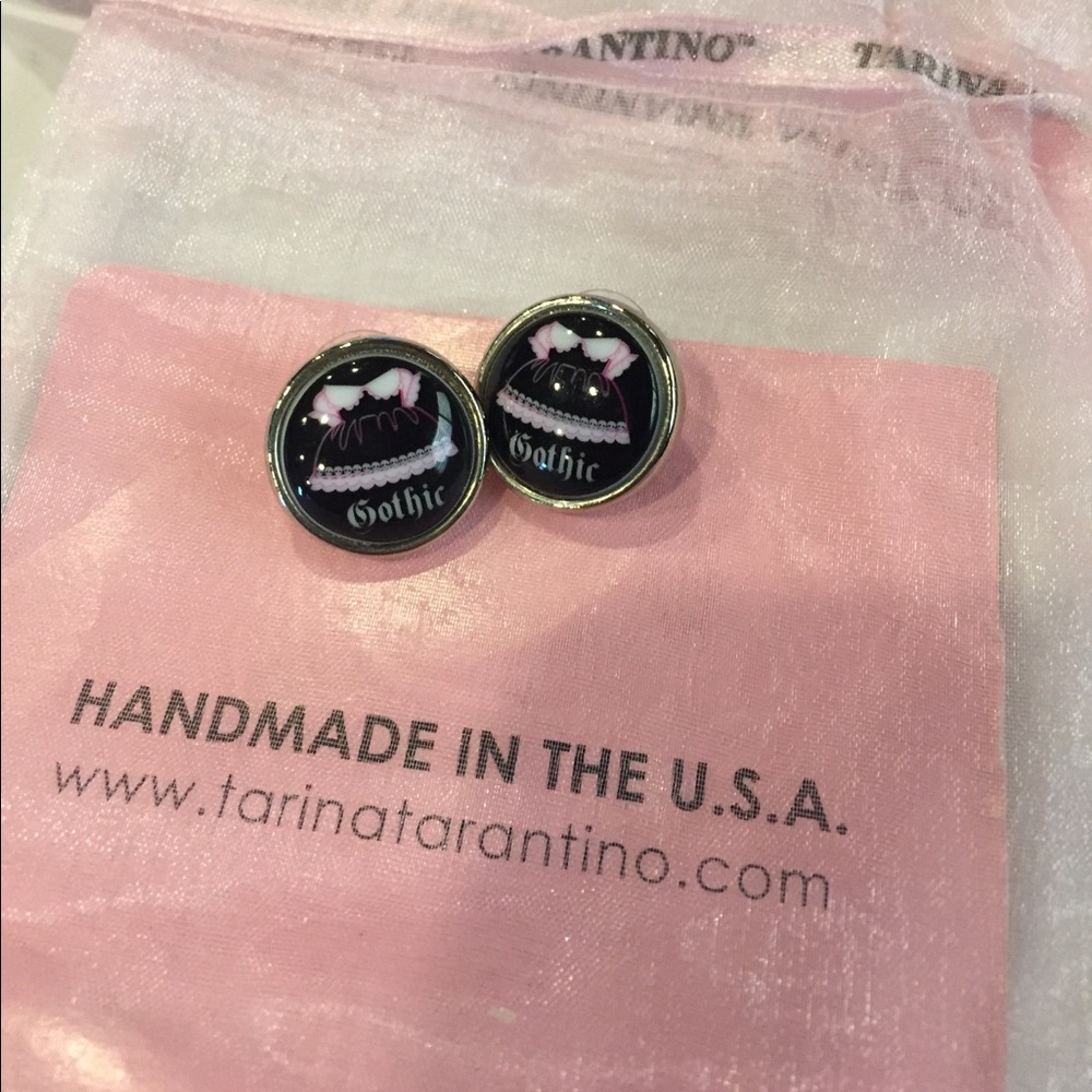 Tarina Tarantino hello kitty Gothic earrings