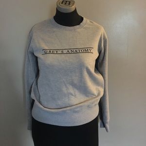 CLOSET CLOSING-Long sleeve gray graphic sweatshirt