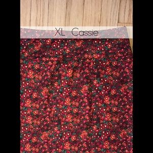 ⬇️Price Drop⬇️ LuLaRoe Floral Stretchy Skirt