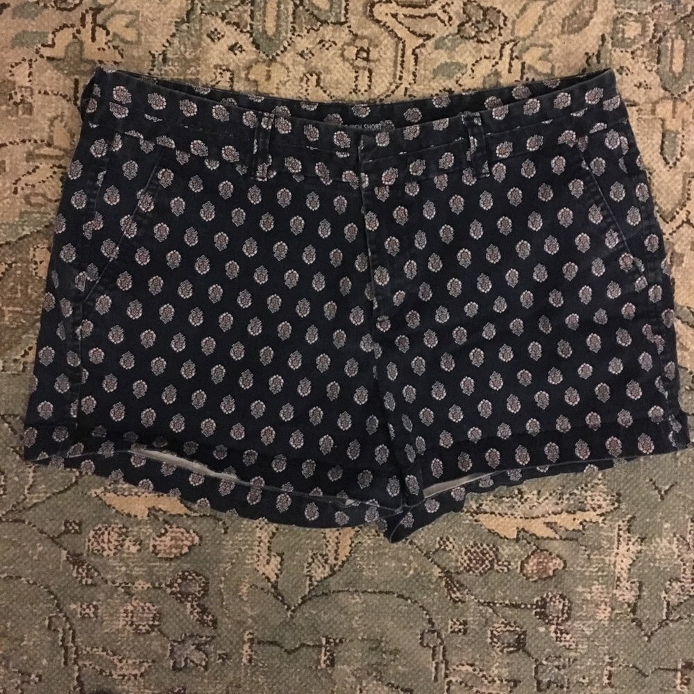 Blue patterned Gap shorts.