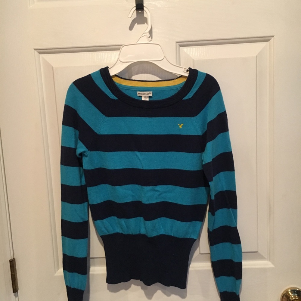 American Eagle ladies sweater size small