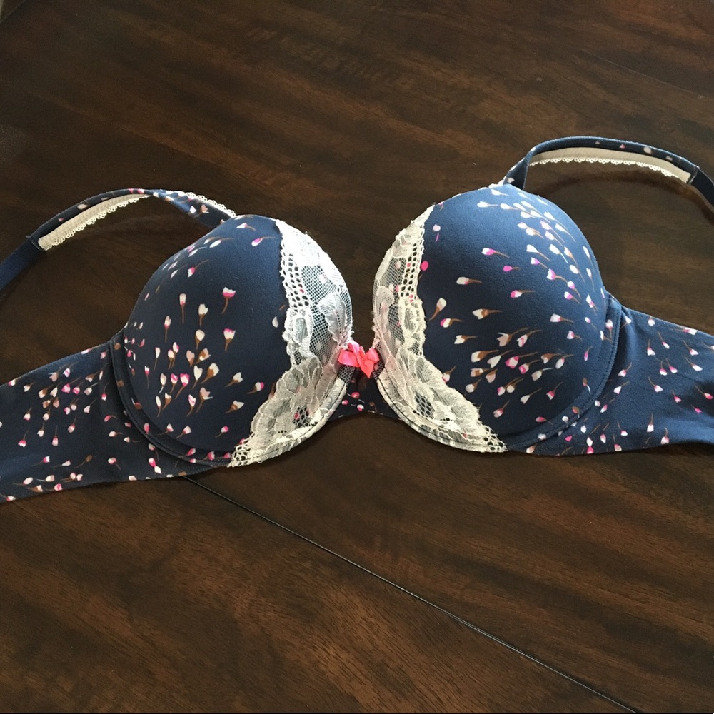 Victoria Secret Body by Victoria Bra