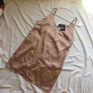 Missguided x Carli Bybel silky came dress