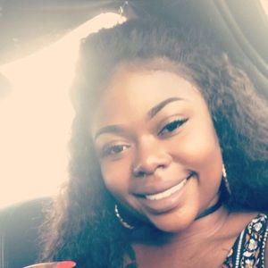 Meet your Posher, Maya