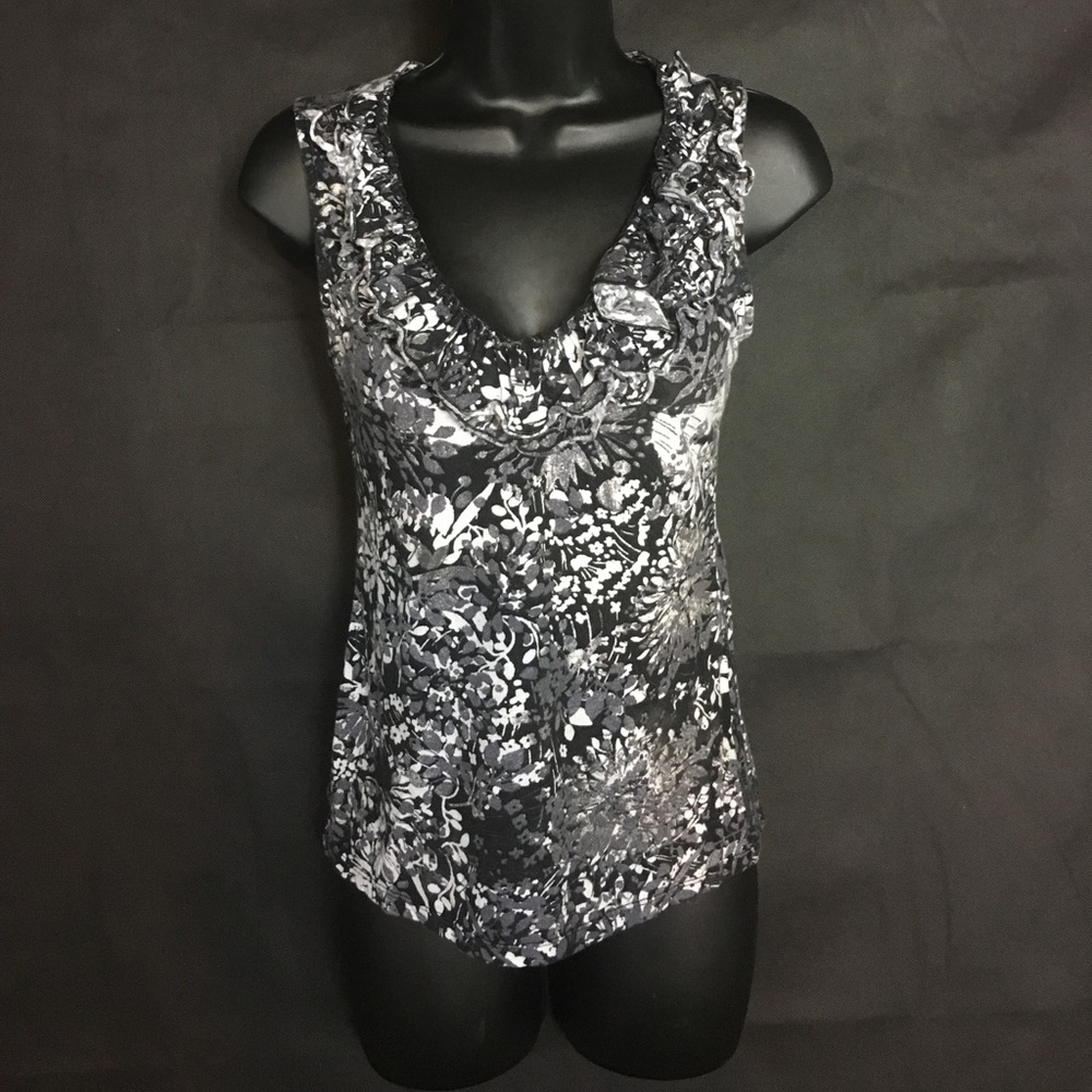 Express "Dream Weight Cotton" Top~ XS 💋