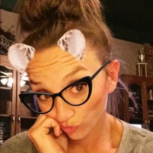 Meet your Posher, Cassie