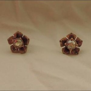 Gardenia Stud Earrings