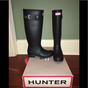 Brand new Hunter boots size 6
