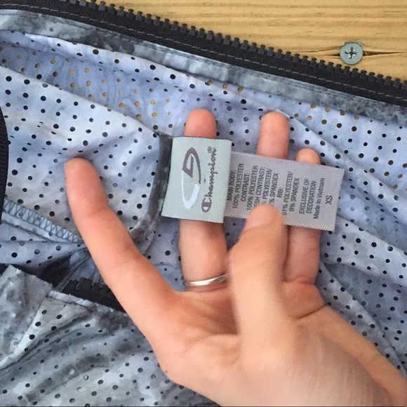 Wind Jacket (offer full $ & I ship w/ small prize) - Picture 5 of 8