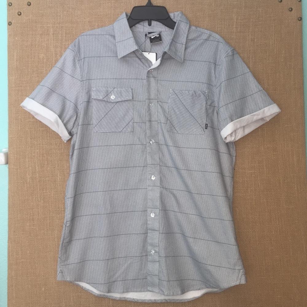NIKE SB MENS BUTTON-DOWN WOVEN TOP