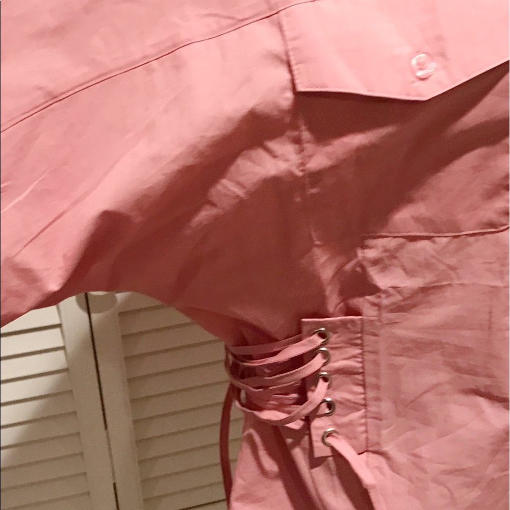 🌸 GORGEOUS TOP🌸 - Picture 4 of 8