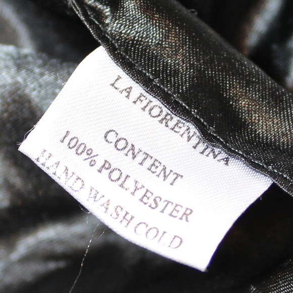 CLEARANCE⬇️NWOT—Italian FauxFur Muffler—PRICE FIRM - Picture 6 of 6