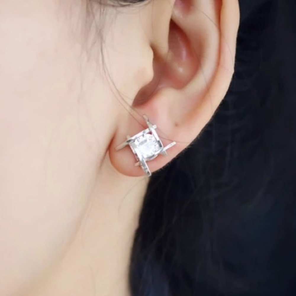 Crystal rhinestone stud earrings