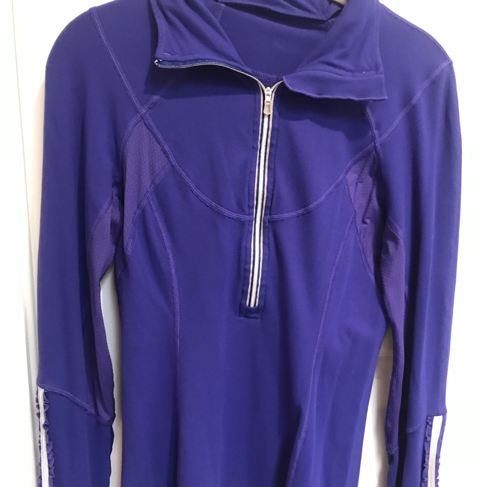 Lululemon pullover.