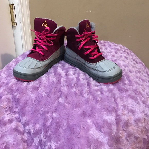 Boots - Picture 4 of 5