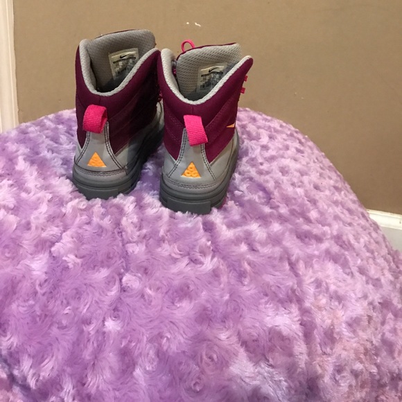 Boots - Picture 5 of 5